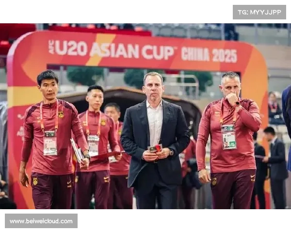 久尔杰维奇东亚杯代理主帅战术实验与人才选拔的得失与启示